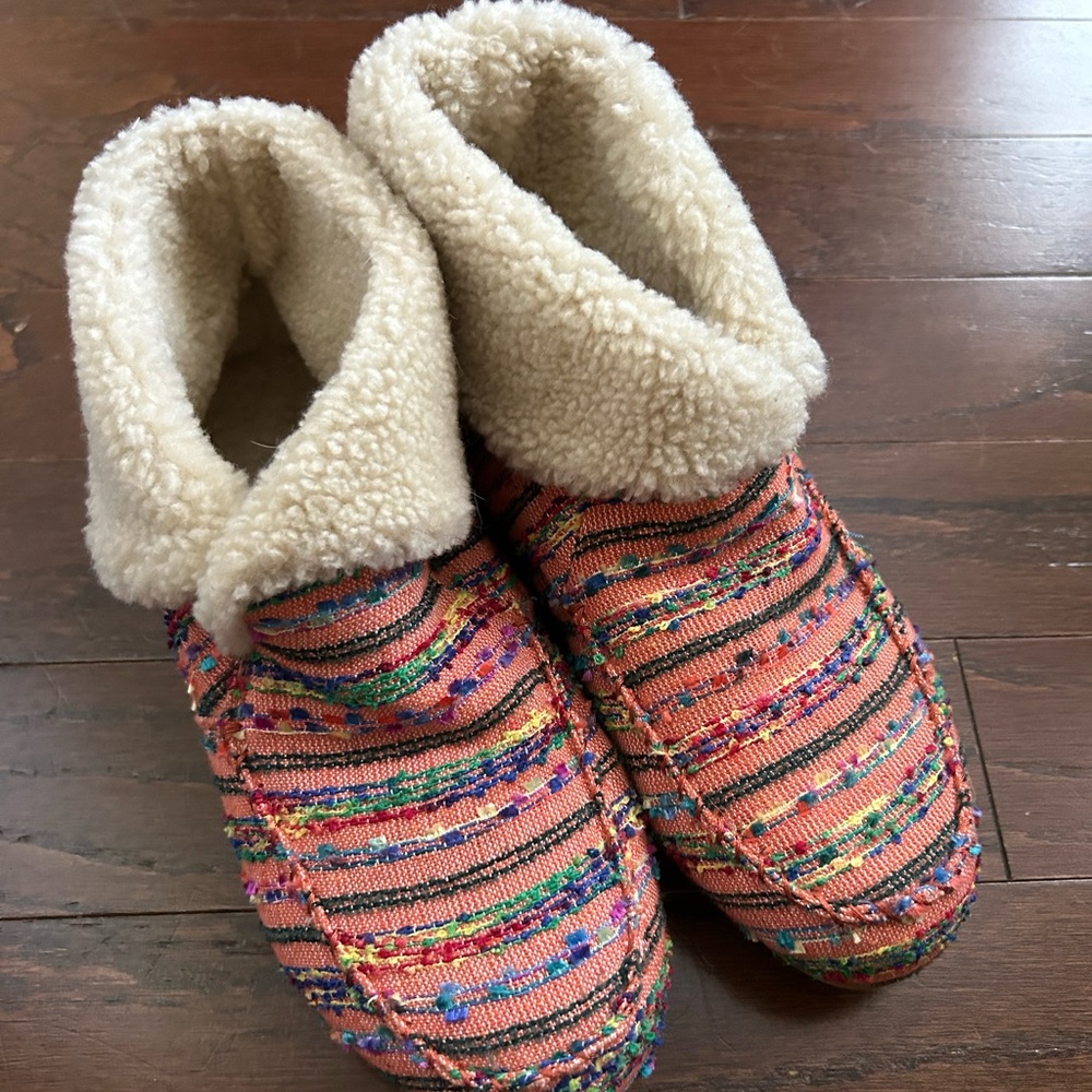 Anthropologie sherpa slippers/booties